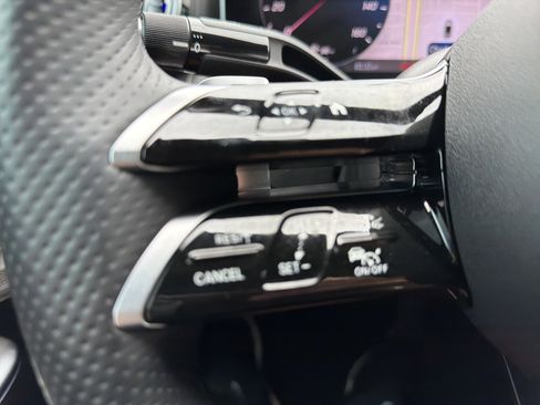 Used 2025 Mercedes-Benz C 300 Sedan image 13