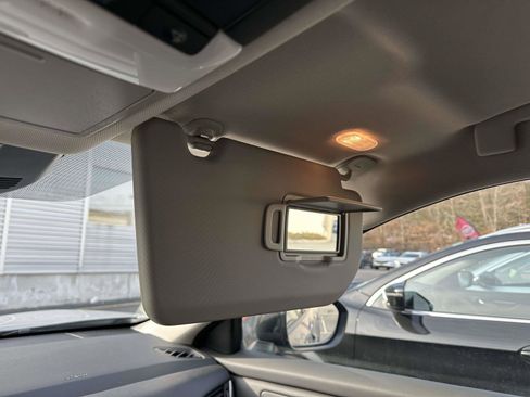 Used 2025 Nissan Rogue SV image 16