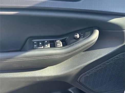 New 2025 Jeep Grand Cherokee Altitude image 12