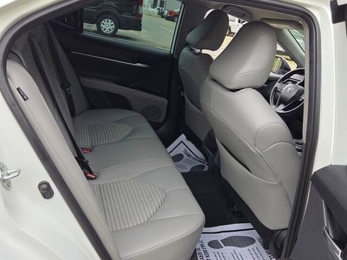 Used 2023 Toyota Camry SE image 15