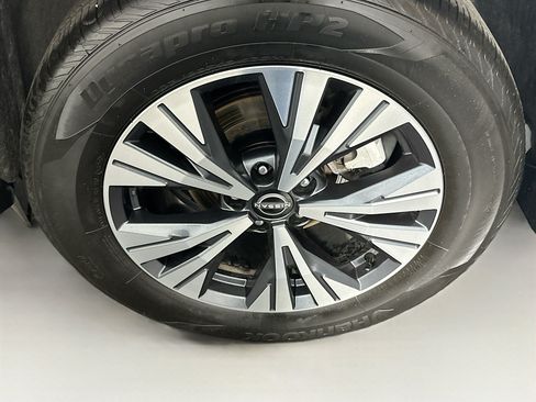 Used 2023 Nissan Rogue SV w/ SV Premium B Package AWD/4WD image 11