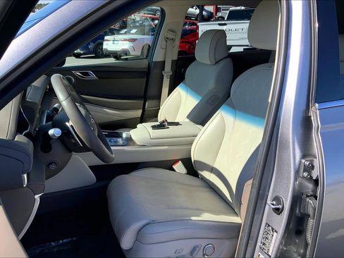 Used 2024 Genesis GV80 2.5T w/ Prestige Package image 8