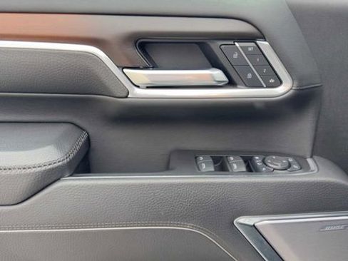 Used 2025 GMC Sierra 3500 Denali w/ Denali Reserve Package image 22