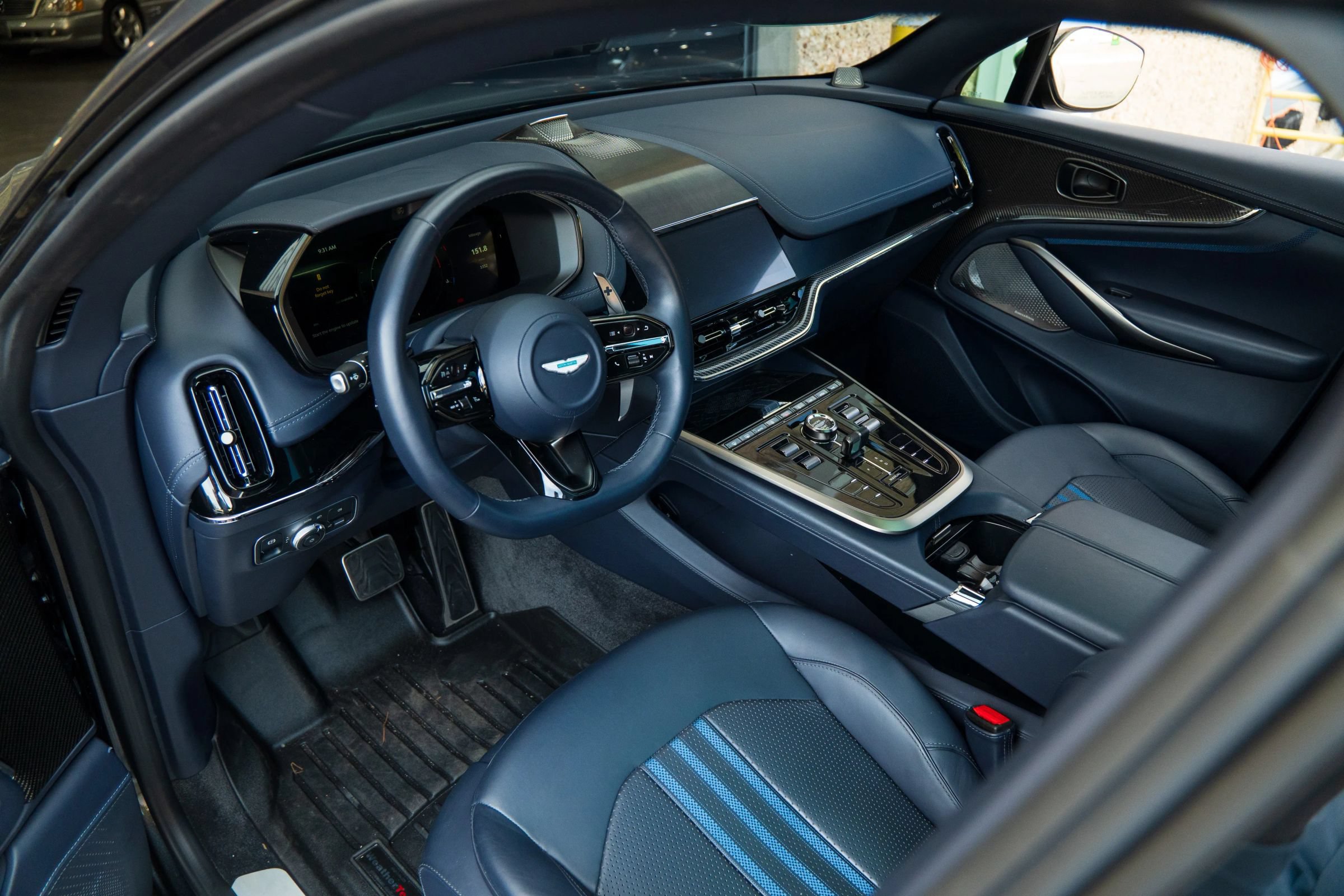 Used 2025 Aston Martin DBX 707 AWD/4WD image 19