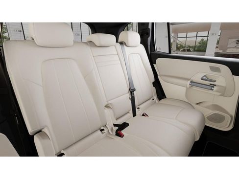 New 2026 Mercedes-Benz GLB 250 4MATIC image 5
