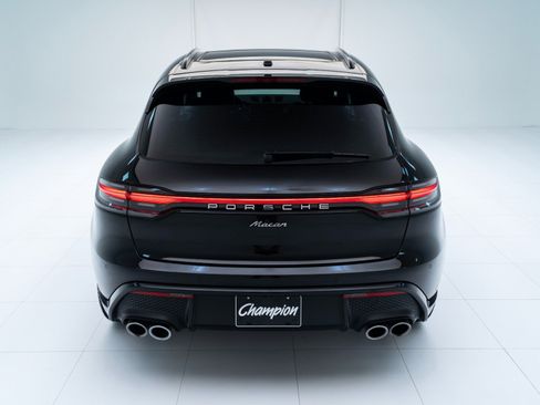 Certified 2026 Porsche Macan AWD/4WD image 10