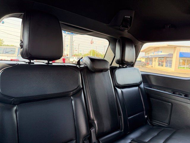 Used 2025 Ford Expedition Platinum w/ Stealth Performance Package AWD/4WD image 45