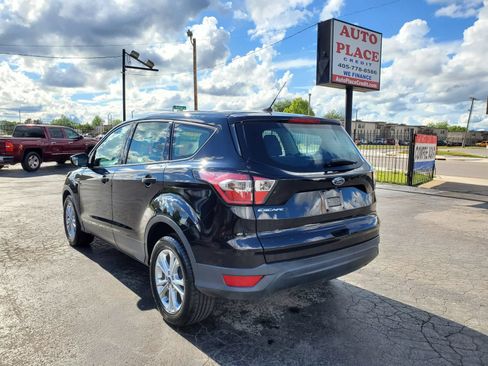 Used 2017 Ford Escape S FWD image 4