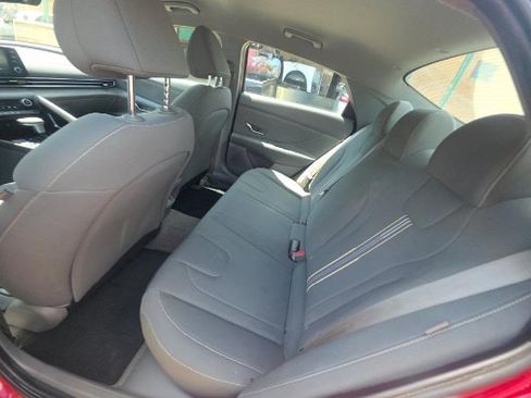Used 2025 Hyundai Elantra Hybrid FWD image 16