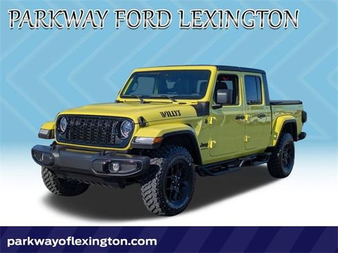 Used 2024 Jeep Gladiator Sport image 1