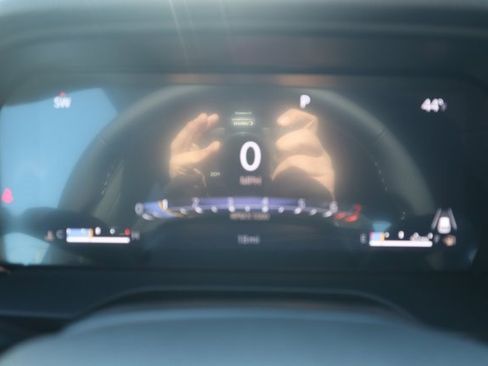 New 2025 Jeep Grand Cherokee Laredo image 9