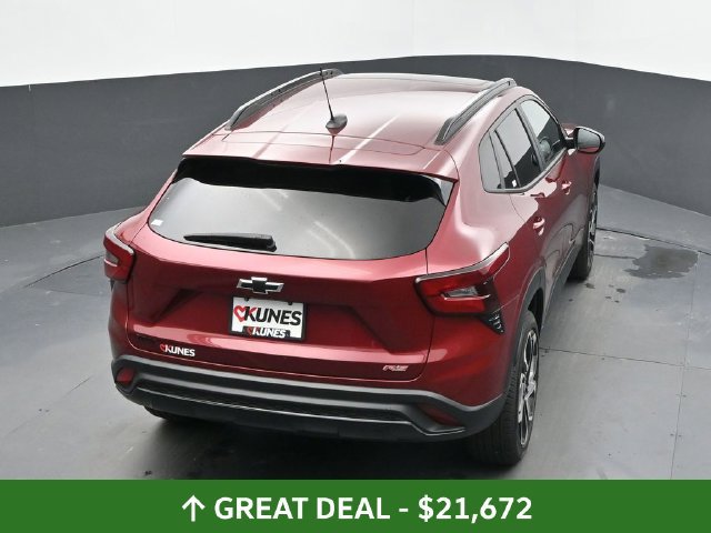Used 2024 Chevrolet Trax RS w/ Sunroof Package FWD image 38