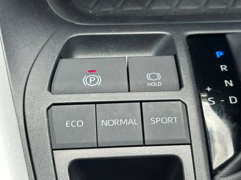 Used 2025 Toyota RAV4 XLE Premium FWD image 27