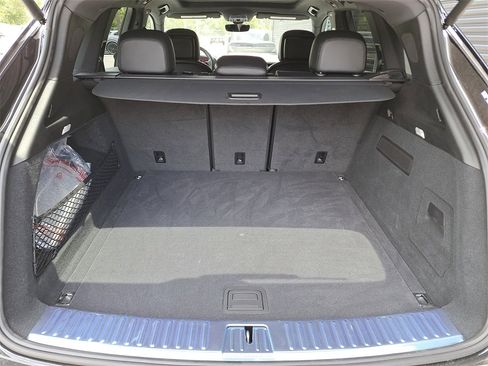 Used 2025 Porsche Cayenne image 17