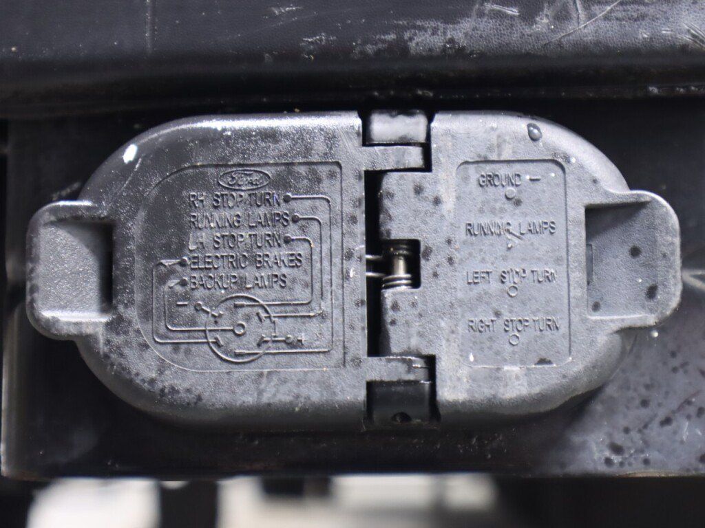 Used 2019 Ford Transit 350 148 Medium Roof RWD image 29
