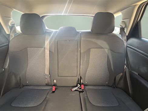 Used 2023 Kia Sportage LX image 11