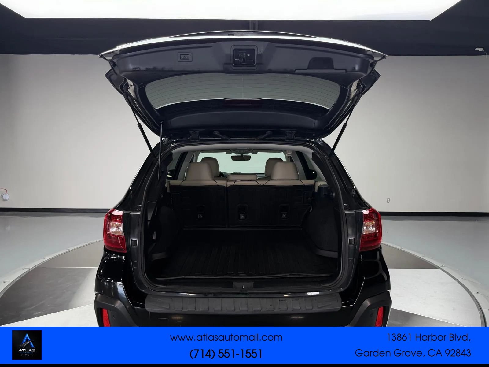 Used 2018 Subaru Outback 3.6R Limited AWD/4WD image 12