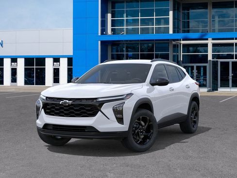 New 2026 Chevrolet Trax LT w/ Driver Confidence Package FWD image 6