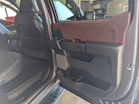 Used 2022 Ford F150 Lariat w/ Equipment Group 502A High image 6