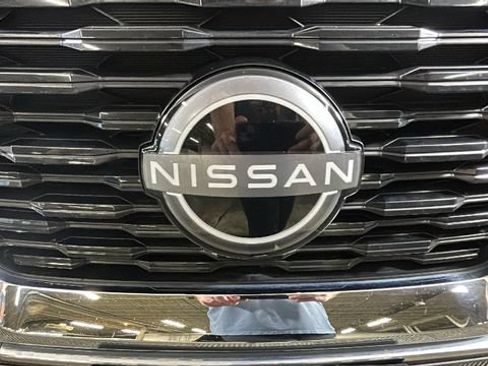 Used 2023 Nissan Rogue FWD image 8