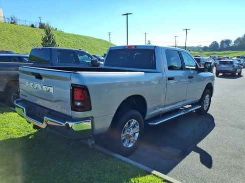 Used 2026 RAM 2500 Big Horn AWD/4WD image 7
