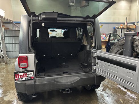 Used 2015 Jeep Wrangler Unlimited Sport w/ Quick Order Package 24S image 10