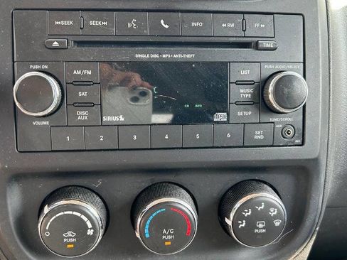 Used 2016 Jeep Patriot Sport image 22