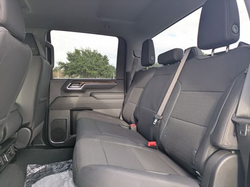 New 2026 GMC Sierra 2500 SLE image 13