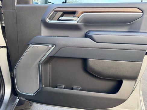 Used 2024 Chevrolet Silverado 3500 High Country w/ High Country Premium Package image 29