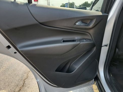 Used 2019 Chevrolet Equinox LT FWD image 17