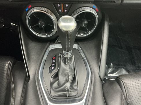 Used 2018 Chevrolet Camaro LT RWD image 32