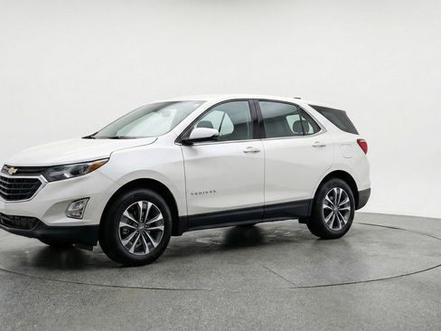 Used 2025 Chevrolet Equinox LT image 3