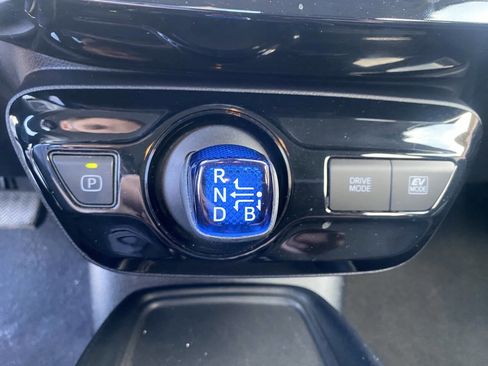 Used 2022 Toyota Prius LE image 26