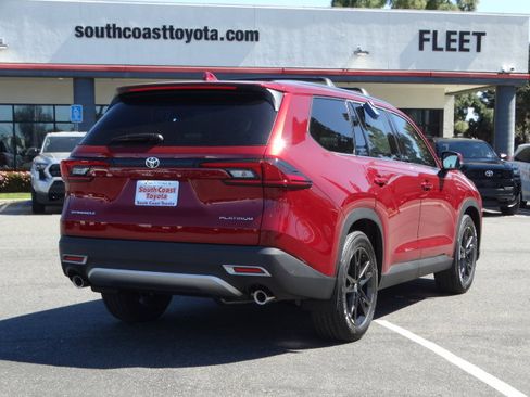 New 2026 Toyota Grand Highlander Platinum image 5