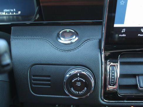 Used 2024 Lincoln Navigator L Reserve image 39