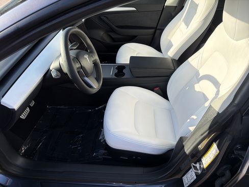 Used 2023 Tesla Model 3 Performance AWD/4WD image 2