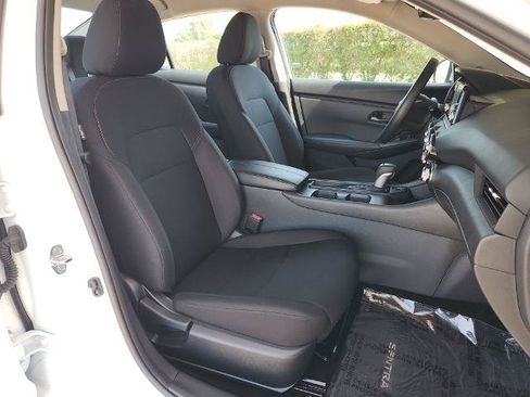 Certified 2025 Nissan Sentra S FWD image 16