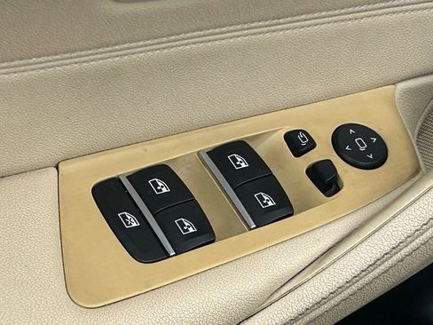 Used 2019 BMW 530e image 25