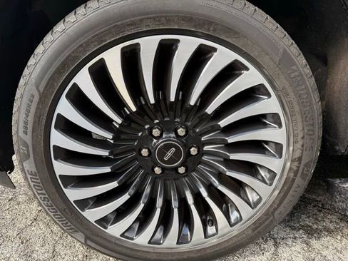Used 2019 Lincoln Navigator Black Label AWD/4WD image 7