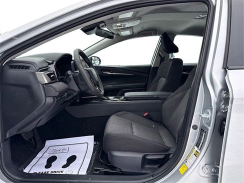 Used 2025 Toyota Camry XSE image 10