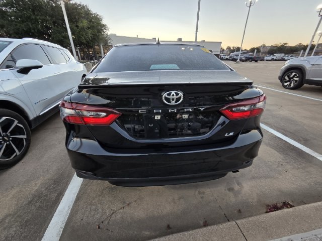 Used 2024 Toyota Camry LE FWD image 5