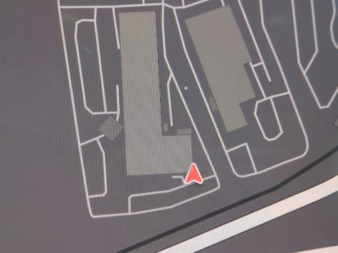 Used 2023 Tesla Model Y Long Range image 24