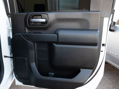 Used 2020 GMC Sierra 3500 4x4 Crew Cab w/ Gooseneck/5TH Wheel Package image 14