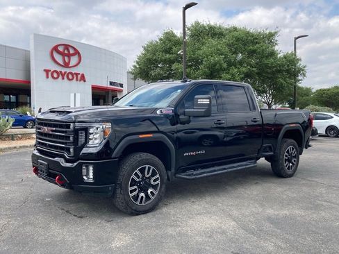 Used 2020 GMC Sierra 2500 AT4 w/ AT4 Premium Package image 1