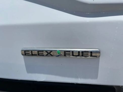 Used 2015 Ford F150 Lariat w/ Equipment Group 502A Luxury AWD/4WD image 11