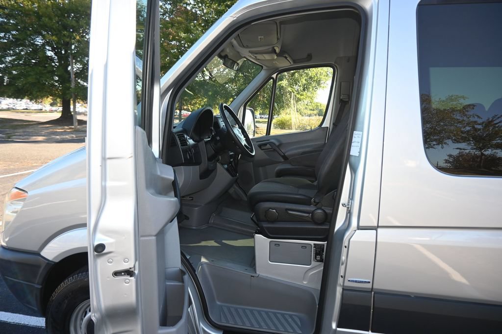 Used 2013 Mercedes-Benz Sprinter 2500 image 28