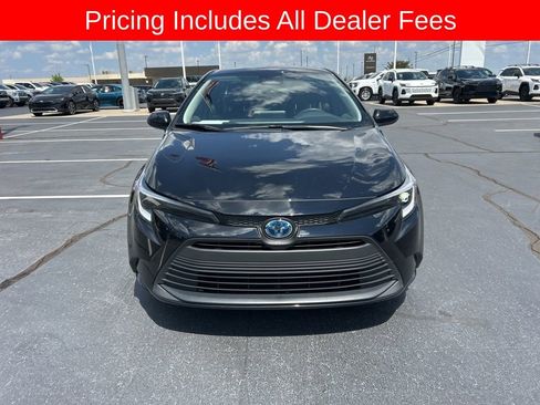 Used 2023 Toyota Corolla LE FWD image 20