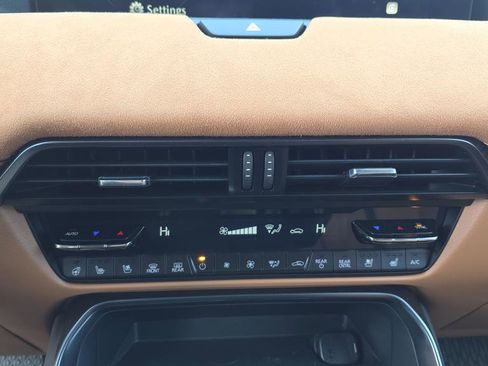 Certified 2025 MAZDA CX-70 3.3 Turbo S w/ Premium Plus image 27