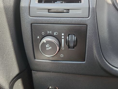 Used 2013 Dodge Challenger R/T RWD image 20