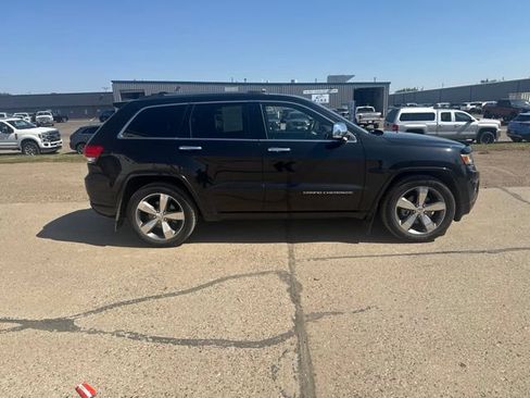 Used 2015 Jeep Grand Cherokee Overland AWD/4WD image 8